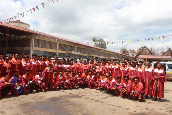 Kenya – Diplomas awarded to 145 students of "Don Bosco Boys' Town"
