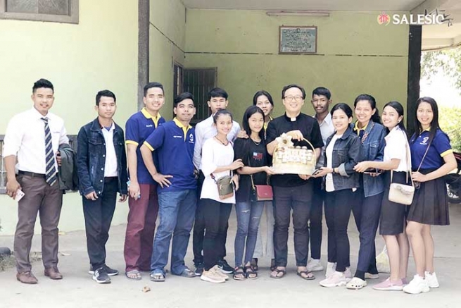 Cambodge – Que signifie vivre et travailler avec des laïcs missionnaires volontaires ?