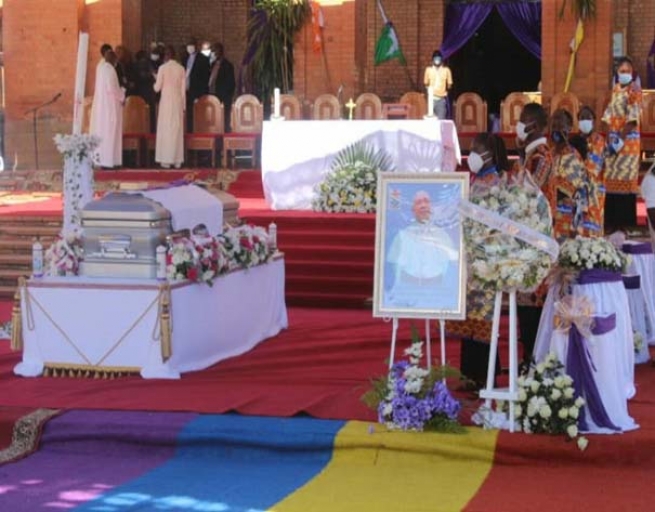 République Démocratique du Congo – Les derniers hommages à Mgr Jean Pierre Tafunga Mbayo, SDB