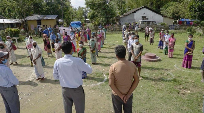 India – “Salesian Missions” entrega raciones de alimentos a 760 familias a través de Bosconet