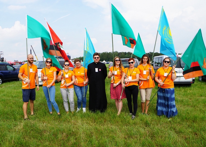 Polônia – Envio de oito voluntários missionários