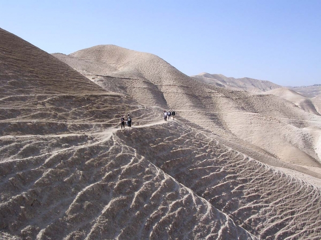 Avançam dois tipos de deserto