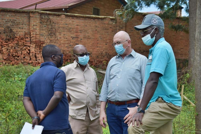 Rwanda – Ekonom generalny odwiedza salezjański ośrodek młodzieżowy “Don Bosco Gatenga”