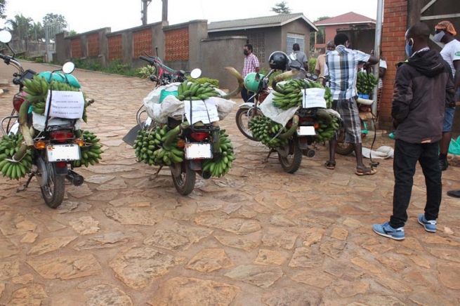 Ouganda – Distribution de nourriture aux personnes vulnérables pendant le confinement et la deuxième vague de Covid-19