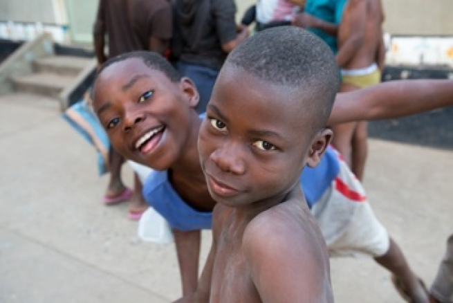 Rep. Dem. do Congo – Percursos de renascimento para os “shégués” ou meninos de rua