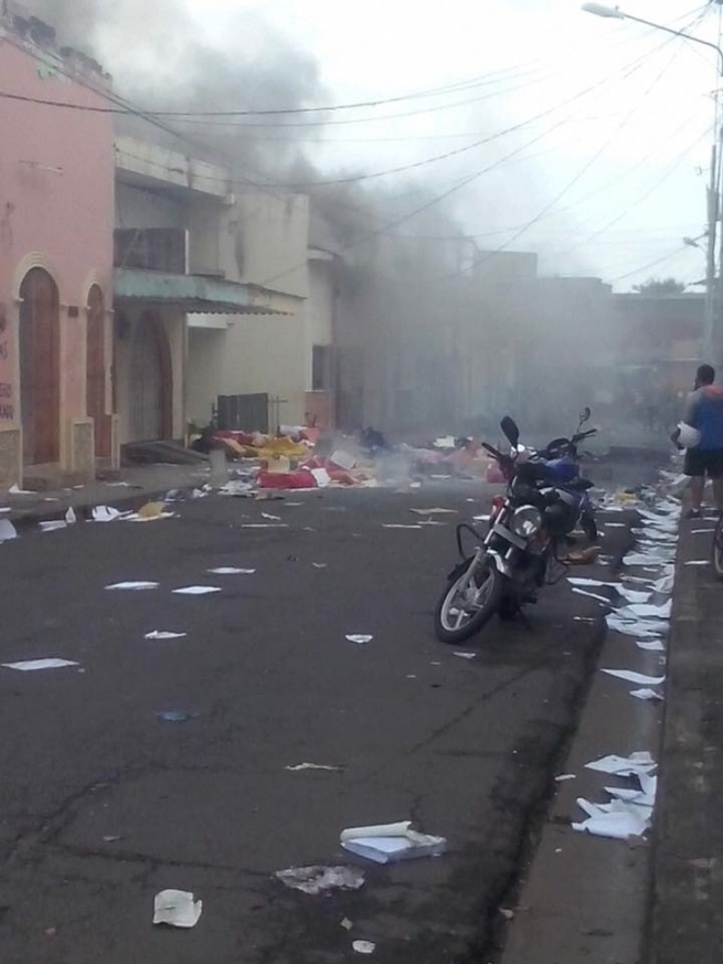 Nicaragua – « Ne nous laissez pas mourir » : le cri d’un prêtre du Nicaragua