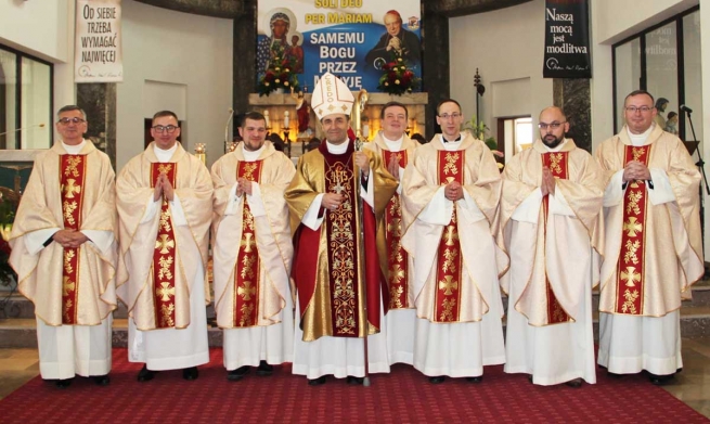 Polônia - Ordenação sacerdotal de cinco salesianos
