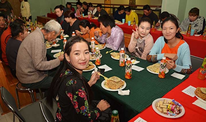 Mongolie – A Darkhan aussi : célébration de la Journée Mondiale des Pauvres