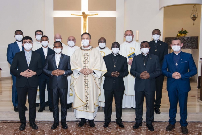 Italia – Il Rettor Maggiore presiede le Professioni Perpetue di otto salesiani