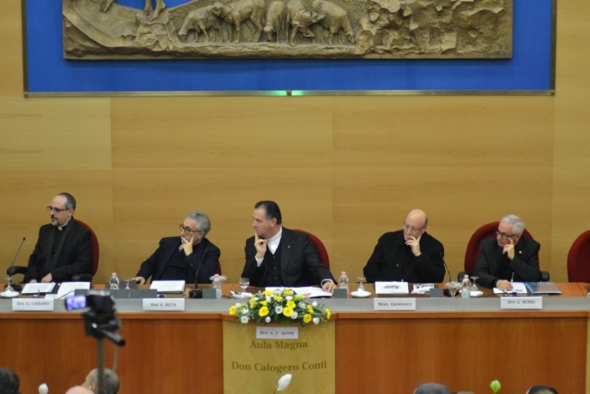 Italy - Inauguration of Academic Year at "San Tommaso" of Messina, Fr Á.F. Artime: "For the Church the young people must be all the world's young people"