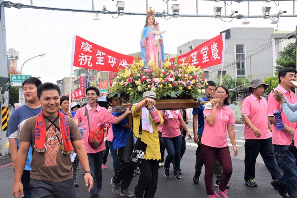 Taiwan – Celebrata la festa della Madonna del Rosario