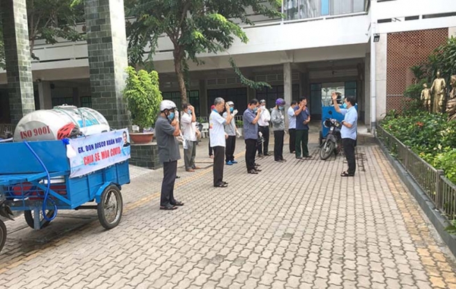 Vietnam - Salesian parishes become "transit stations of love"