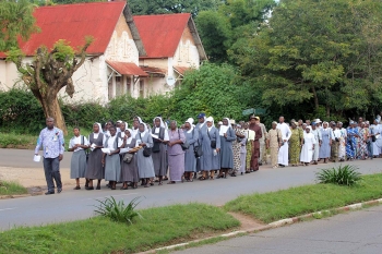 R.D. Congo – Processione della Divina Misericordia
