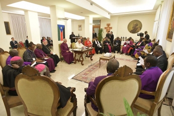 Vaticano - "Fiquem em paz. Estou pedindo com meu coração"