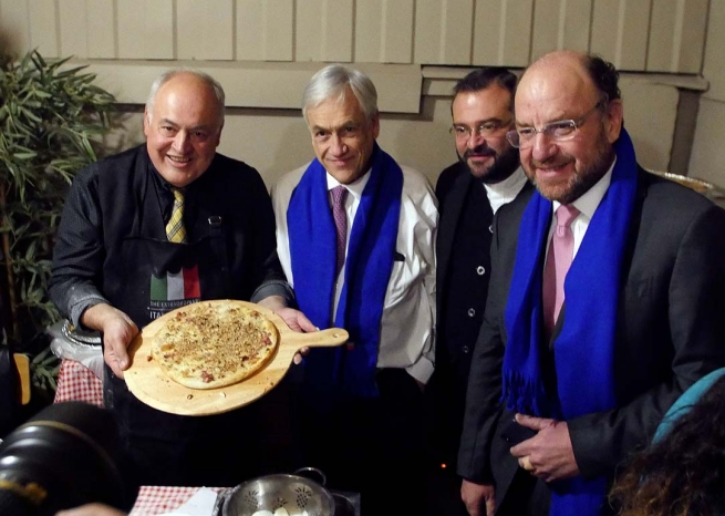 Chile - President Piñera visits "Nueva Luz" children's home of "Fundación Don Bosco"