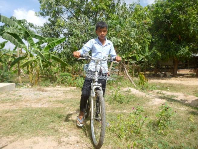 Camboja – 39 bicicletas para alunos acompanhados pelo “Don Bosco Children Fund”