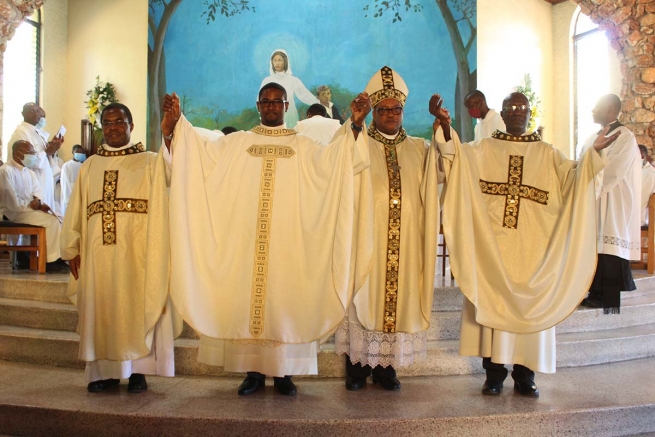 Haiti – Ordinato sacerdote il salesiano Jerri Mondésir