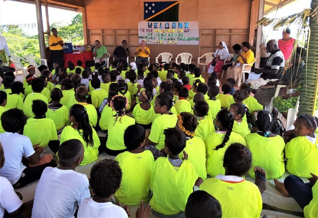 Ilhas Salomão – Um sonho que se tornou realidade: a nova escola primária "São João Bosco" foi inaugurada em Gizo