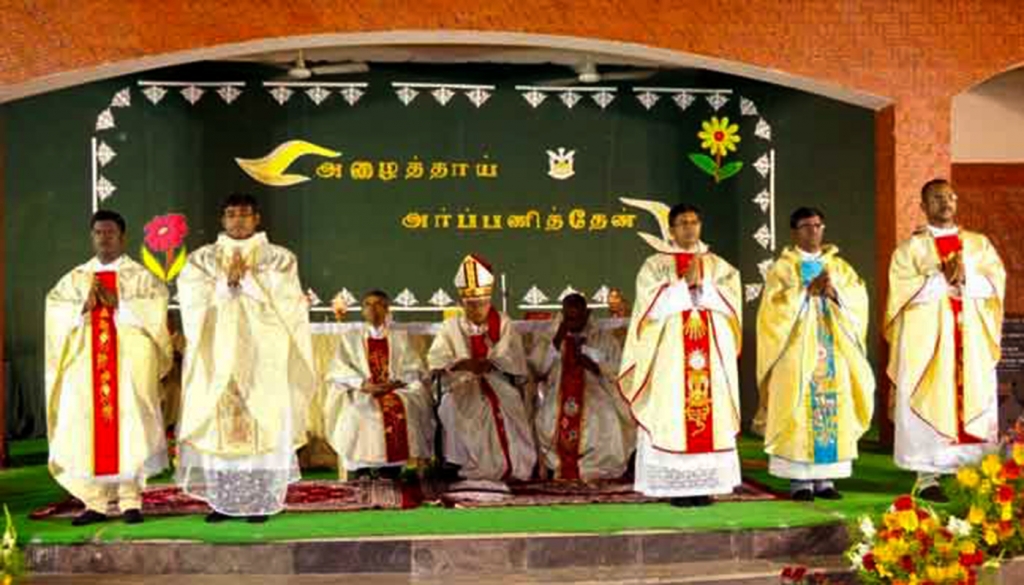 India - Ordinazioni sacerdotali di cinque salesiani