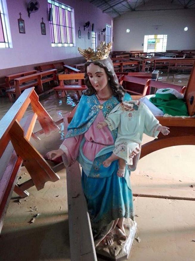 Peru – As enchentes afetam a Obra de Piúra. Salesianos empenhados em ajudar necessitados