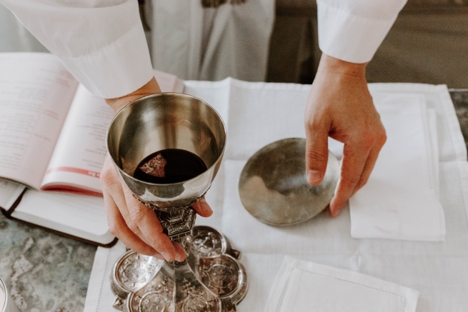 Población mundial: católicos, sacerdotes, misiones