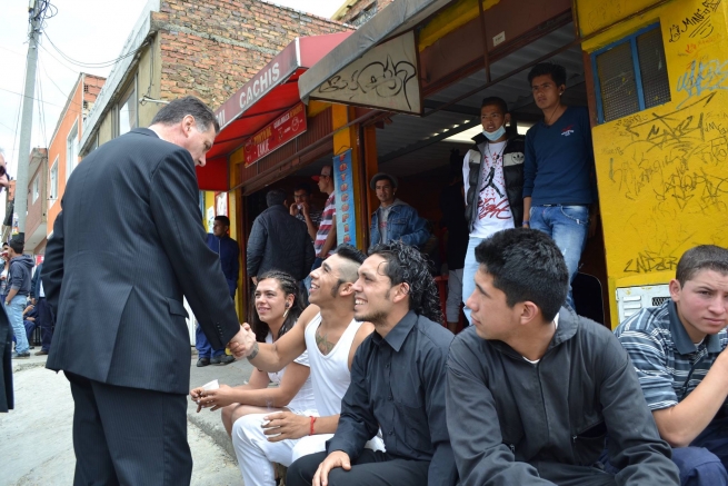 SUEÑO CON UNA FAMILIA SALESIANA QUE LLEVA EN EL CORAZÓN A LOS MÁS POBRES