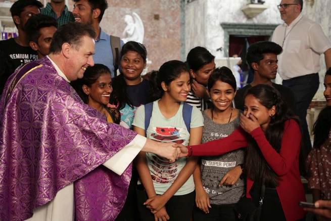India - El Rector Mayor: "Imaginen por un momento que no hubiera Familia Salesiana..."