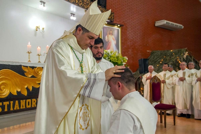 Paraguai - Ordenação sacerdotal do salesiano Cristhian Benitez