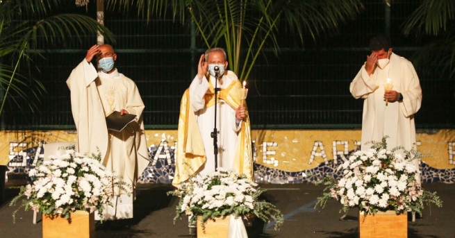 Portugal – Fr Mendes in Funchal, Fatima and Manique