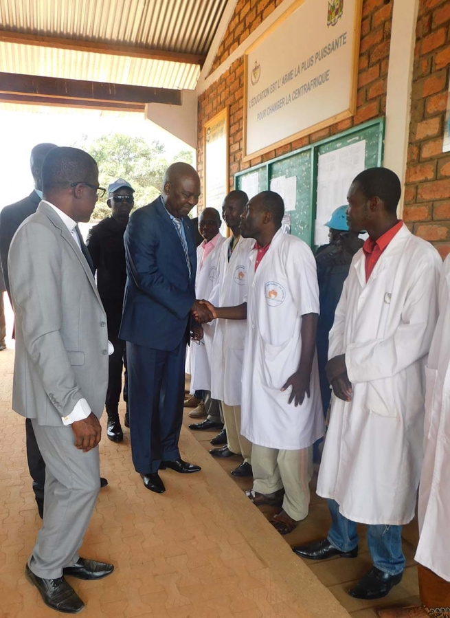 Central African Republic - Prime Minister visits "Don Bosco" Lyceum of Damala-Bangui