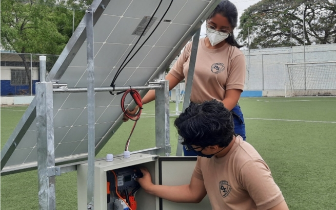 Ecuador – UE Domingo Savio: hacia un futuro sostenible y esperanzador