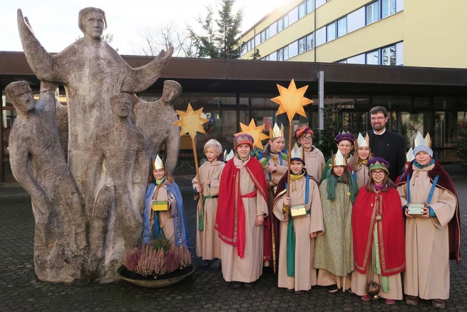 Germany - Small "Singers of the Star" visit Salesian provincial center